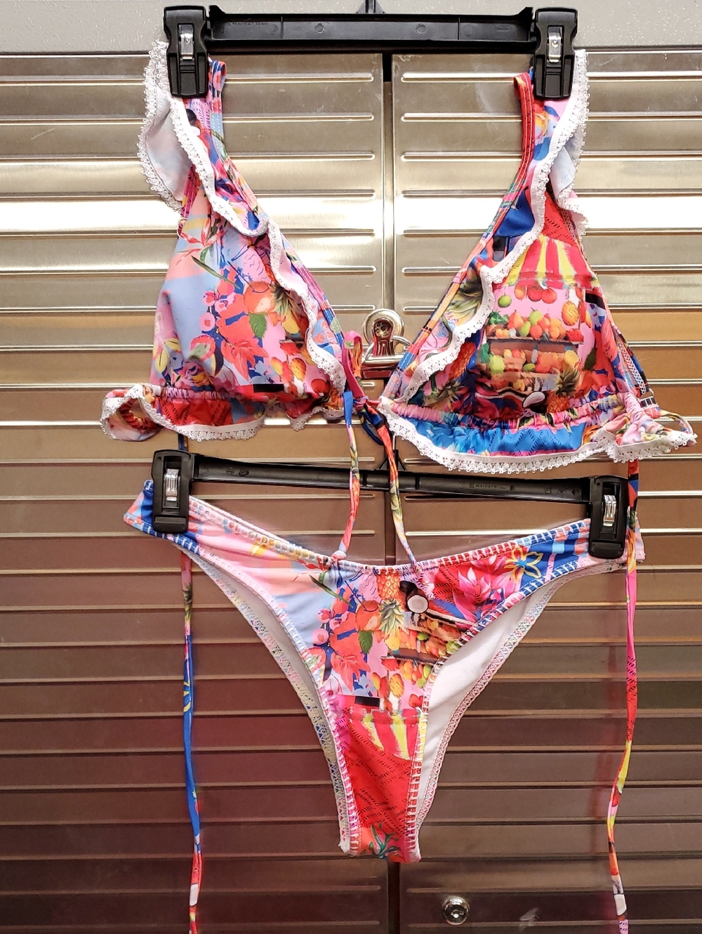 Tropical 2 Piece Swimsuit Bikini with Scalloped Ruffle Top in Size L